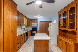 3931 Manila Rd, Greensboro, NC 27406 - Photo 12