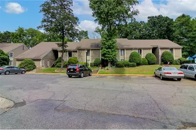 1518 Benjamin Parkway #D, Greensboro, NC 27408 - Photo 2