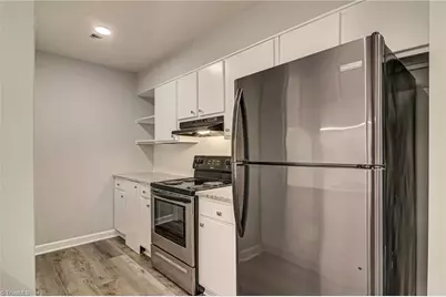 1518 Benjamin Parkway #D, Greensboro, NC 27408 - Photo 10
