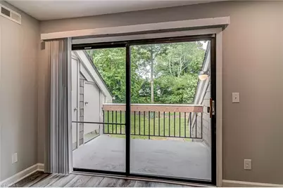 1518 Benjamin Parkway #D, Greensboro, NC 27408 - Photo 8