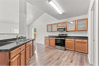 472 Hancock Drive, Kernersville, NC 27284 - Photo 14