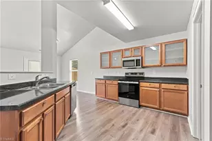 472 Hancock Dr, Kernersville, NC 27284 - Photo 14