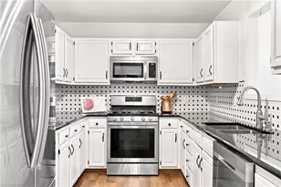 3027 Maple Ave, Burlington, NC 27215 - Photo 10