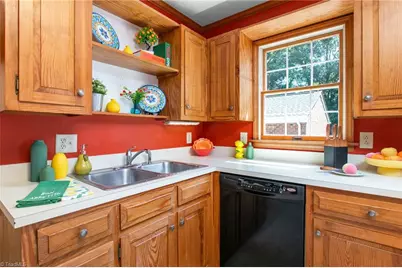 609 Central Avenue, Burlington, NC 27215 - Photo 12