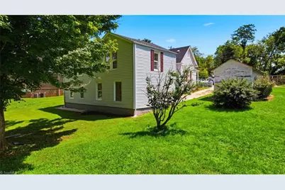 1115 Trogdon Street, North Wilkesboro, NC 28659 - Photo 4