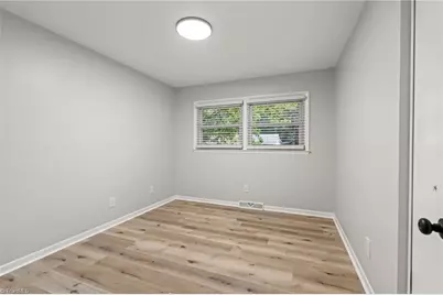 2205 Hathaway Drive, Greensboro, NC 27408 - Photo 24