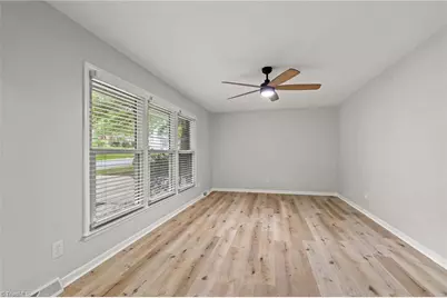 2205 Hathaway Drive, Greensboro, NC 27408 - Photo 8