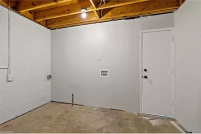 2205 Hathaway Drive, Greensboro, NC 27408 - Photo 30