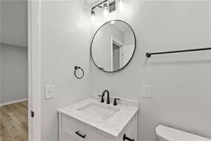 2205 Hathaway Dr, Greensboro, NC 27408 - Photo 20