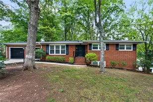 2205 Hathaway Dr, Greensboro, NC 27408 - Photo 2