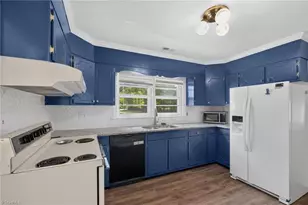 2805 Roland Rd, Greensboro, NC 27407 - Photo 10