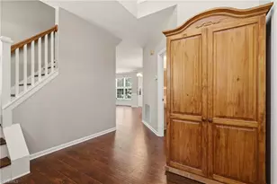 102 Farriers Ln, Jamestown, NC 27282 - Photo 6