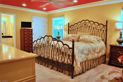 2062 Nottingham Lane, Burlington, NC 27215 - Photo 6