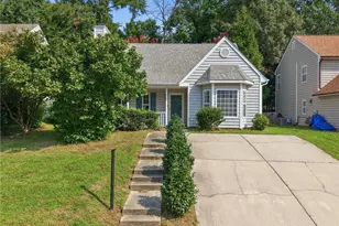 4902 Heritage Woods Ct, Greensboro, NC 27407 - Photo 2