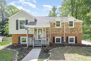 305 Rollingwood Rd, Jamestown, NC 27282 - Photo 2