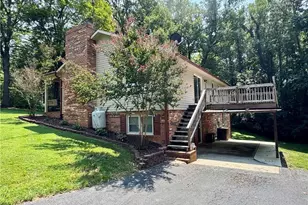 237 W Dodson Mill Rd, Pilot Mountain, NC 27041 - Photo 2