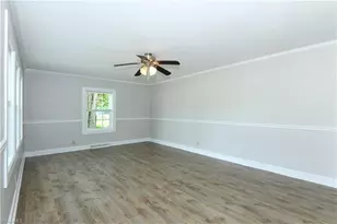 804 Graylyn Dr, High Point, NC 27263 - Photo 8