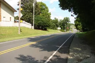 1267 E Salisbury St, Asheboro, NC 27203 - Photo 2