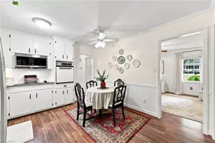 113 N 6th St, Mebane, NC 27302 - Photo 12