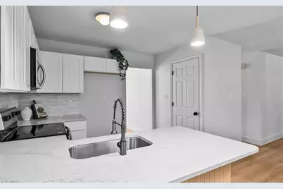 942 Chatfield Drive, Jamestown, NC 27282 - Photo 14