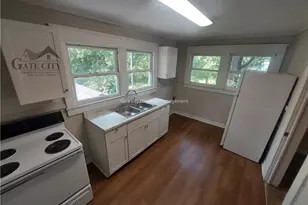 303 W 6th Ave, Lexington, NC 27292 - Photo 2
