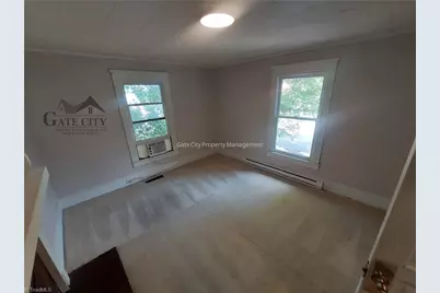 303 W 6th Avenue, Lexington, NC 27292 - Photo 6