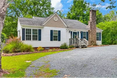 944 Uwharrie Street, Asheboro, NC 27203 - Photo 2