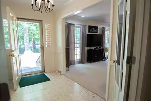 1218 Foxfire Dr, Greensboro, NC 27410 - Photo 10