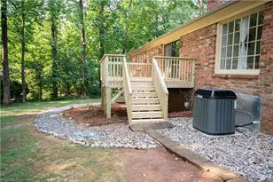 1218 Foxfire Dr, Greensboro, NC 27410 - Photo 24