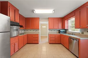 4986 Lombardy Ln, Winston-Salem, NC 27103 - Photo 10
