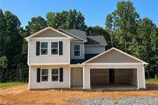 670 Oakwood Cir, Lexington, NC 27295 - Photo 1