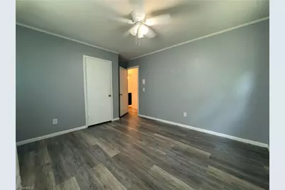 218 Delaware Avenue, Mount Airy, NC 27030 - Photo 16