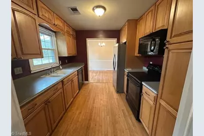 1602 Brewster Drive, Greensboro, NC 27409 - Photo 8