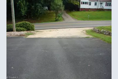 1277 E Salisbury Street, Asheboro, NC 27203 - Photo 8