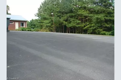 1277 E Salisbury Street, Asheboro, NC 27203 - Photo 6