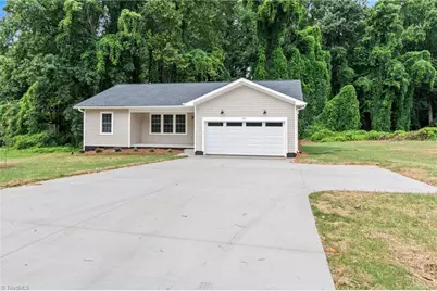 136 Williams Street, Boonville, NC 27011 - Photo 2