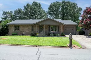 410 Ridgehaven Dr, Winston-Salem, NC 27104 - Photo 2
