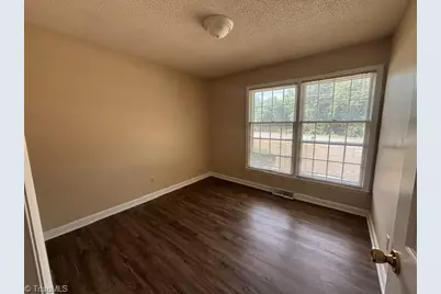 6717 W Friendly Avenue, Greensboro, NC 27410 - Photo 20