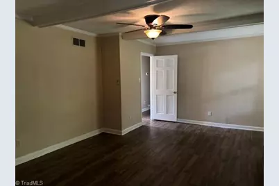 6717 W Friendly Avenue, Greensboro, NC 27410 - Photo 4