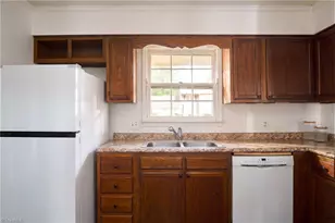 2637 Windy Crossing, Winston-Salem, NC 27127 - Photo 4