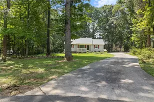 112 Nutbush Ct, Hillsborough, NC 27278 - Photo 2