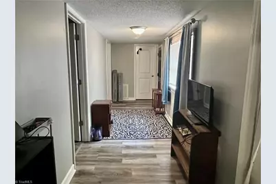 1817 SE Center Street, Winston-Salem, NC 27127 - Photo 10