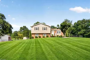 202 Harvest Dr, King, NC 27021 - Photo 2