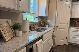 536 Evergreen Trail, Thomasville, NC 27360 - Photo 4