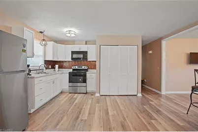 5006 Woodsboro Lane, Winston-Salem, NC 27105 - Photo 14