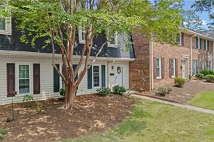 3860 Huntingreen Ln, Winston-Salem, NC 27106 - Photo 2