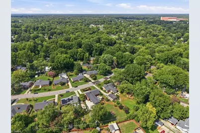 2807 Northampton Drive, Greensboro, NC 27408 - Photo 48