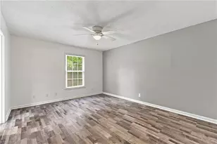 2424 Cottage Pl, Greensboro, NC 27455 - Photo 12