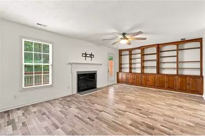 2424 Cottage Place, Greensboro, NC 27455 - Photo 2
