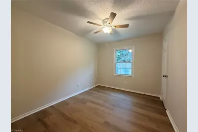 705 Lakecrest Avenue, High Point, NC 27265 - Photo 22